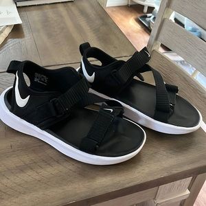 Women’s Nike Vista Sandals